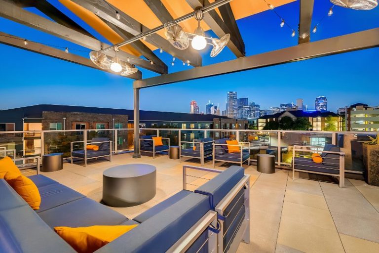 Downtown Dallas apartments sky lounge at Skyline Farmers Market